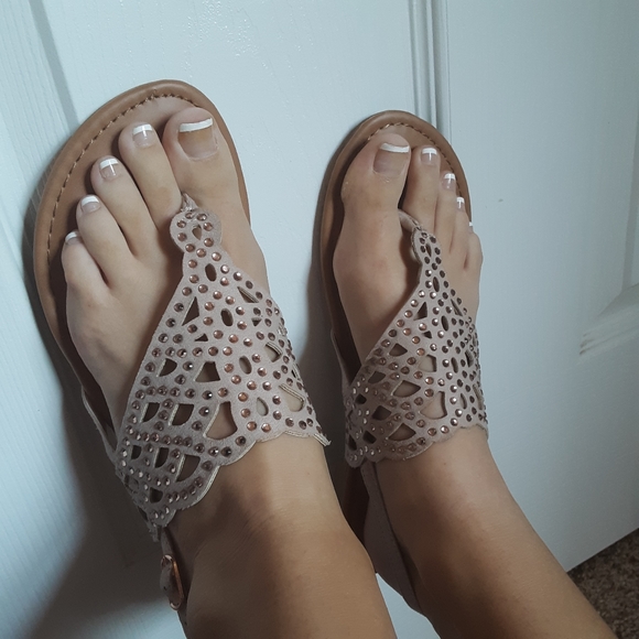 Traded 💖 Tan Rhinestone Sandals - Picture 5 of 6